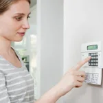 daca-aveti-nevoie-de-securitate-pentru-un-apartament-avantajele-si.webp.webp