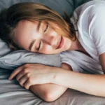 cinci-parfumuri-care-sunt-linistitoare-si-va-ajuta-sa-adormiti.webp.webp